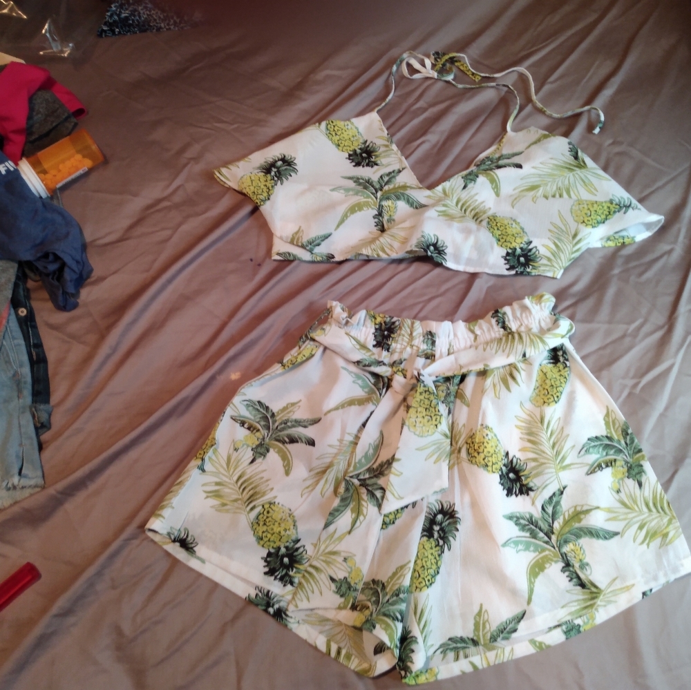 2 piece halter and short pineapple pattern